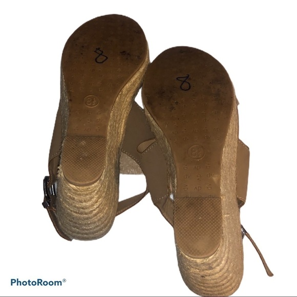 Dolce Vita Tan Espadrille Sandals. Size 8 - Picture 4 of 6